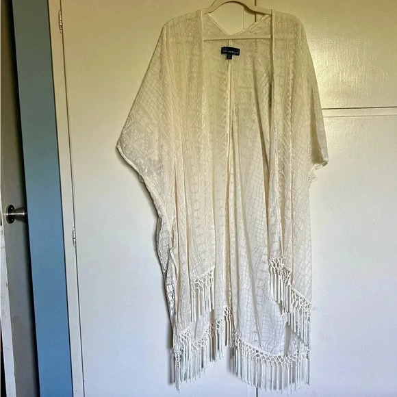 Susan Graver Sweaters - Susan Graver Cream Burnout Velvet Fringe Trim Kimono One Size